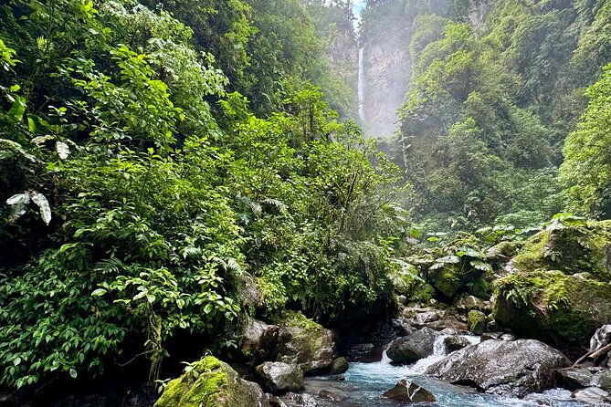 pandora-falls-guided-hike-3-most-impressive-waterfalls-in-arenal