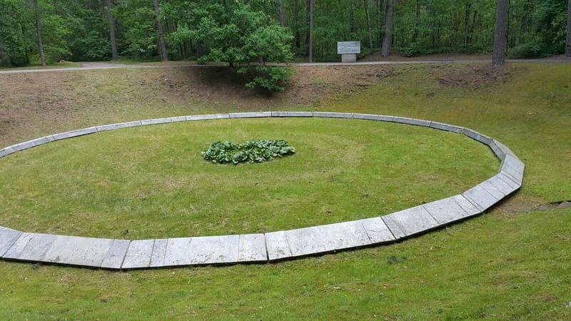 Paneriai Holocaust Site, Trakai Castle & Rumsiskes Day Tour - Overview of the Tour Experience