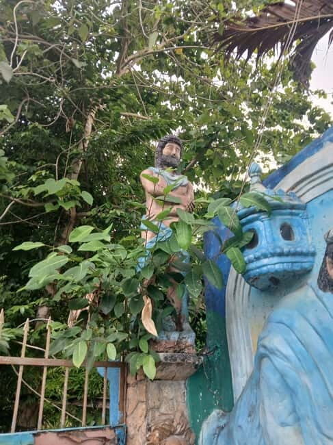 Panglao: Seastar Abandoned Mansion & Art Exhibit - An Insiders Look at the Seastar Mansion Tour