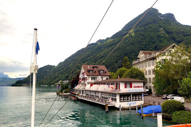 panoramic-e-bike-tour-with-a-lake-cruise