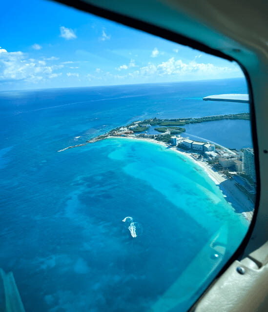 Panoramic flight to Cancun Hotel Zone and Isla Mujeres - The Itinerary and Experience in Detail