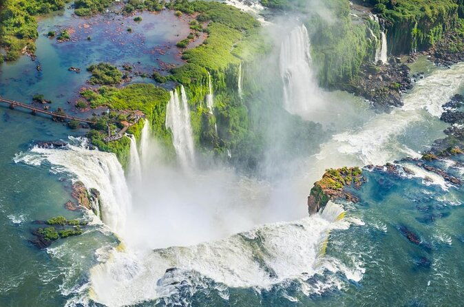 panoramic-helicopter-flight-over-iguassu-falls