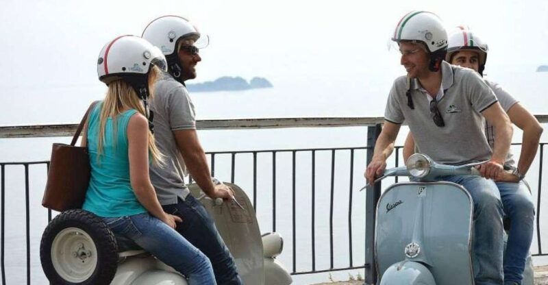 panoramic-naples-private-tour-by-vintage-vespa