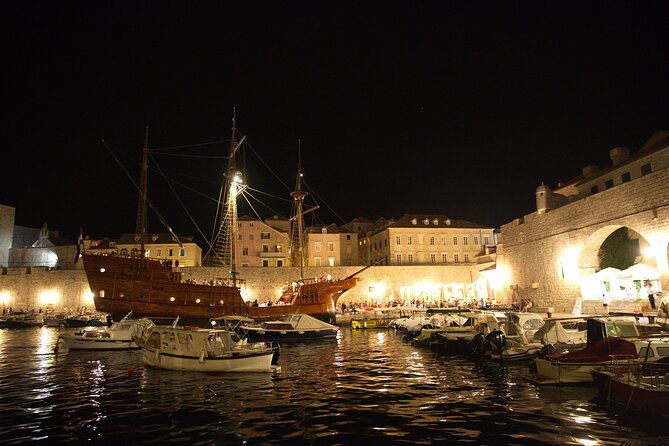 panoramic-night-cruise-from-dubrovnik