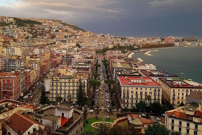 panoramic-shore-excursion-of-the-city-of-naples-and-historic-center
