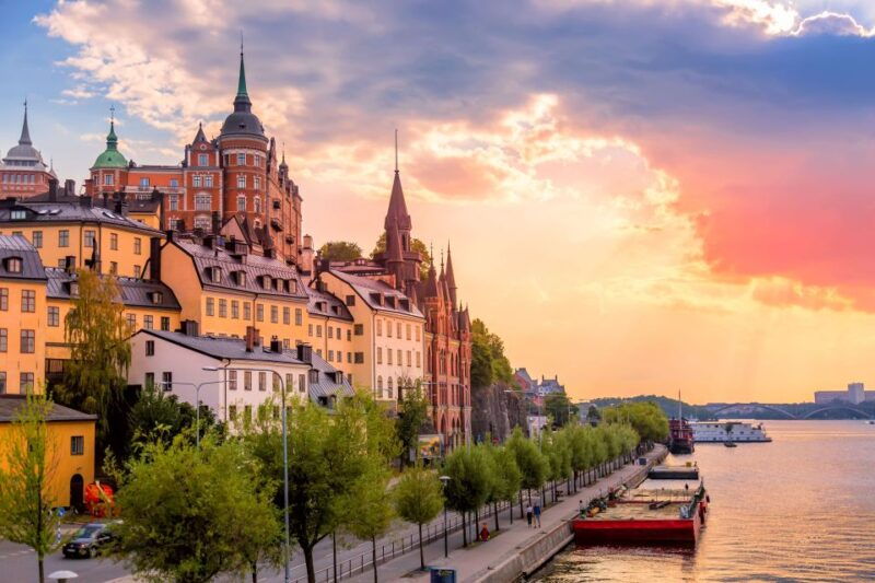 panoramic-stockholm-private-tour-with-a-vehicle