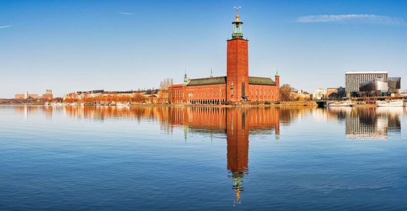 panoramic-stockholm-private-tour-with-a-vehicle