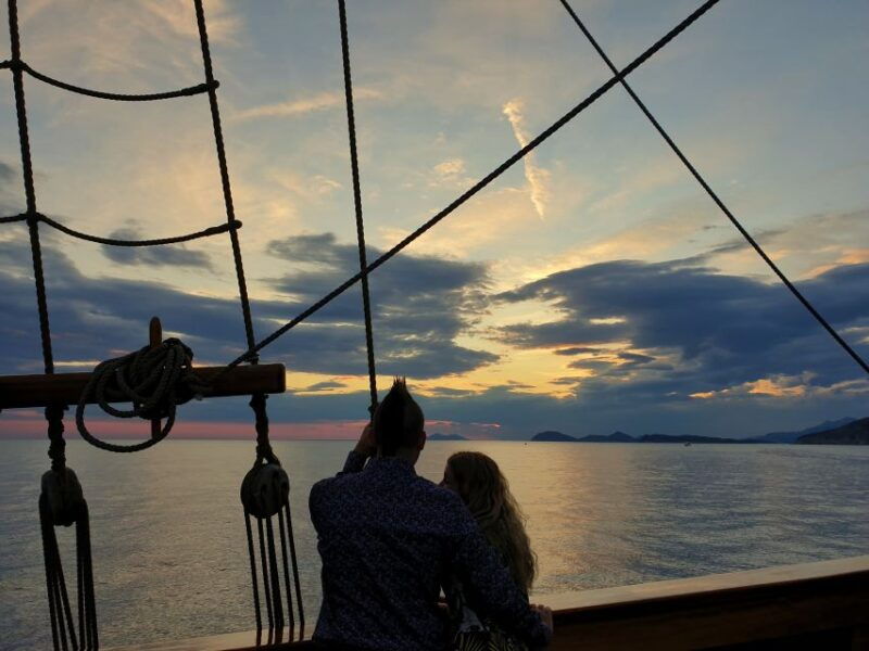 panoramic-sunset-cruise-from-dubrovnik-2