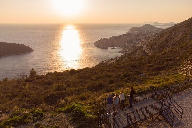 panoramic-sunset-hike