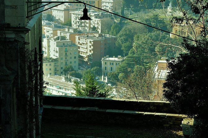 Panoramic Tour across the "creuze" with a storyteller - Authenticity and Local Flavor