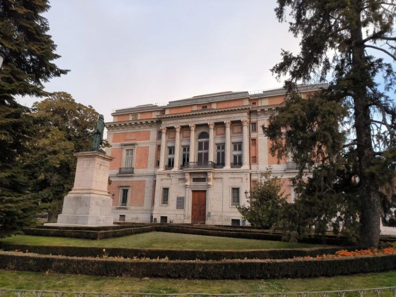 panoramic-tour-of-madrid-with-private-guide-and-private-car