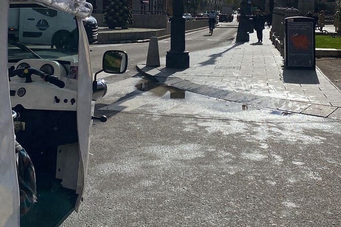 panoramic-views-in-tuk-tuk-with-pickup