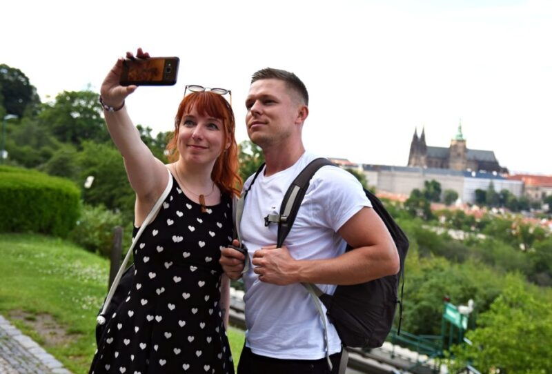 panoramic-views-of-prague-evening-walking-tour