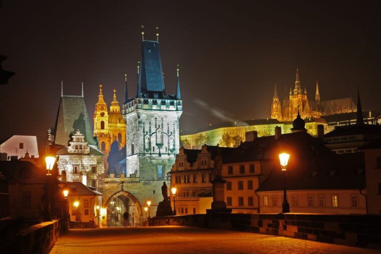 panoramic-views-of-prague-evening-walking-tour