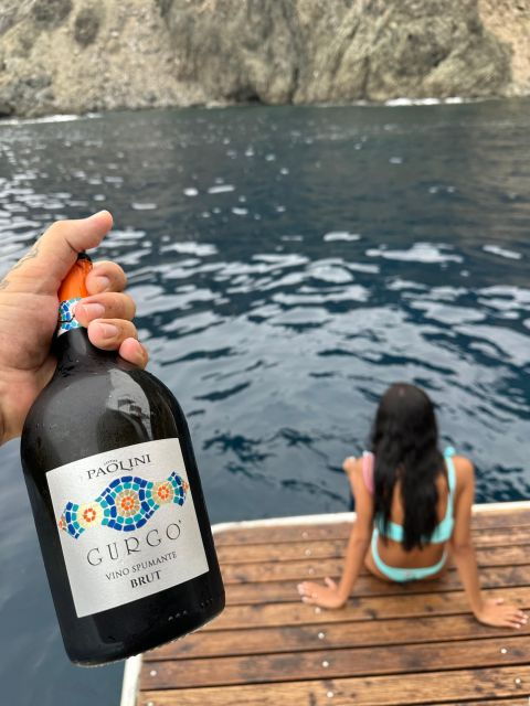 pantelleria-island-island-tour-in-yacht-with-simone-luck