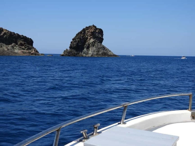 Pantelleria: Private night boat tour with aperitif & dinner - Dinner Under the Stars