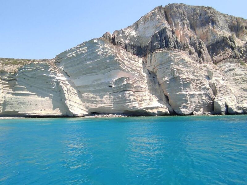 panteronisia-and-antiparos-on-a-pirate-boat-from-paros