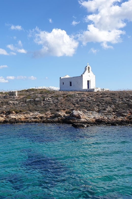 panteronisia-and-antiparos-on-a-pirate-boat-from-paros