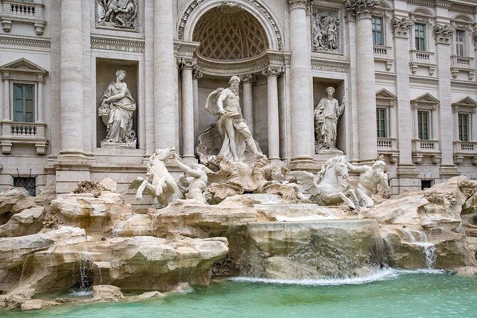 pantheon-trevi-fountain-and-caravaggio-tour-with-virtual-guide