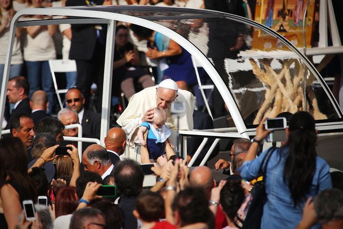 papal-audience-experience-with-pope-francis-2
