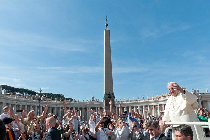 papal-audience-tickets-and-presentation-with-an-expert-guide