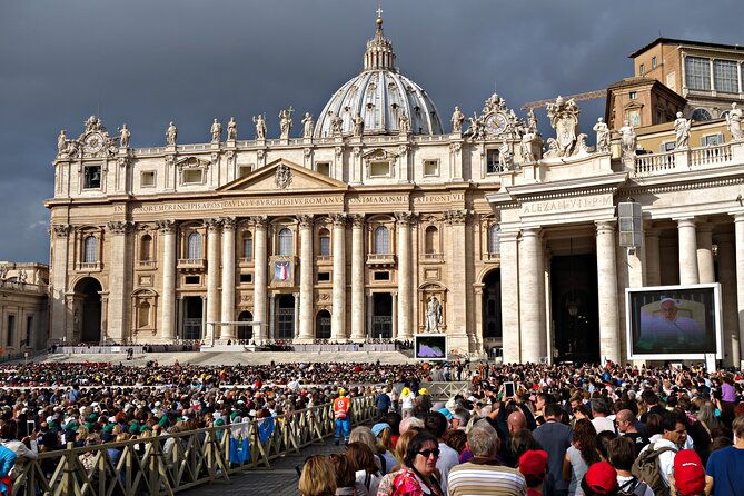 papal-audience-tickets-and-presentation-with-an-expert-guide