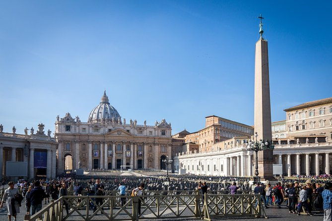 papal-audience-tickets-and-presentation-with-an-expert-guide