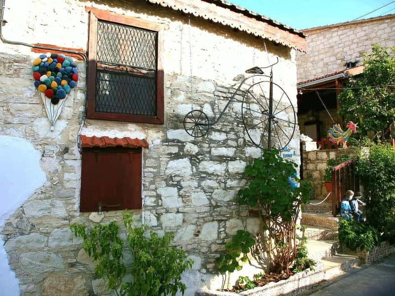 Paphos: Authentic Gourmet Tour with Wine and Food Tasting - What the Experience Means for You