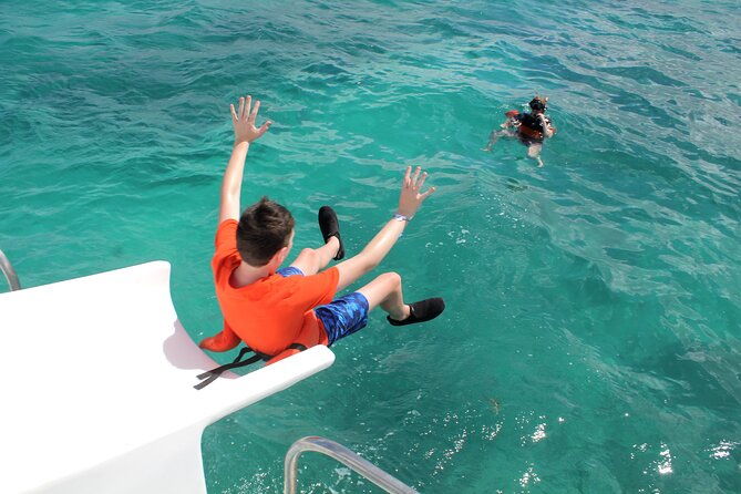 paradise-boat-vip-snorkeling-and-party