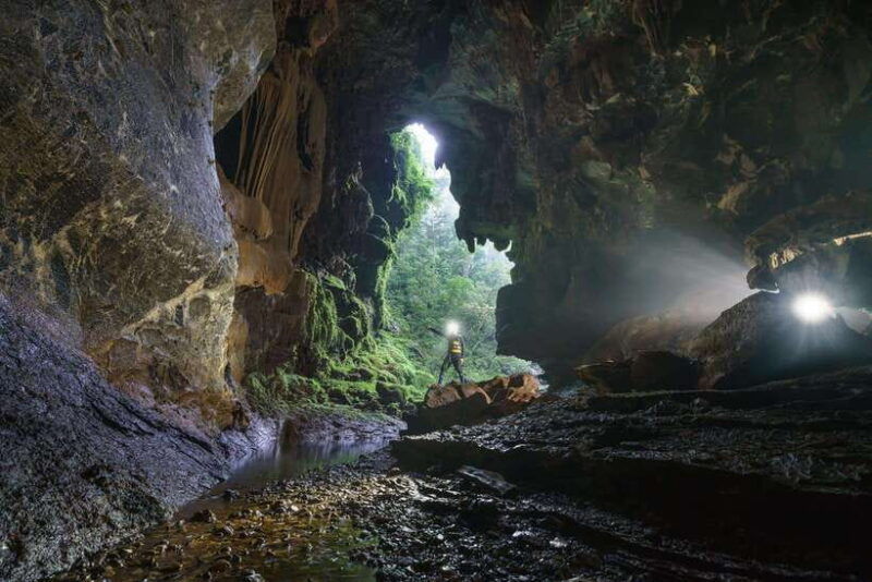 paradise-cave-and-phong-nha-cave-day-trip