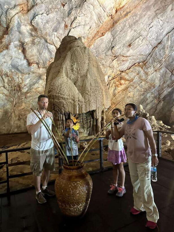 paradise-cave-phong-nha-cave-daily-tour-from-dong-hoi