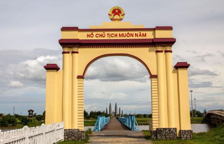 paradise-cave-tour-from-hue-departure-on-even-days