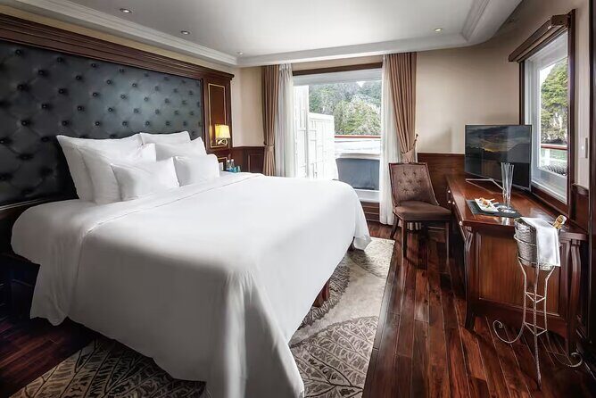 Paradise Elegance 5-Star Ha Long Bay Cruise  2D1N with Balcony - Who Should Consider This Cruise?