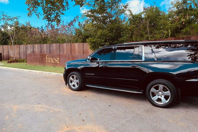 paradise-on-wheels-suburban-premiere-in-punta-cana-round-trip