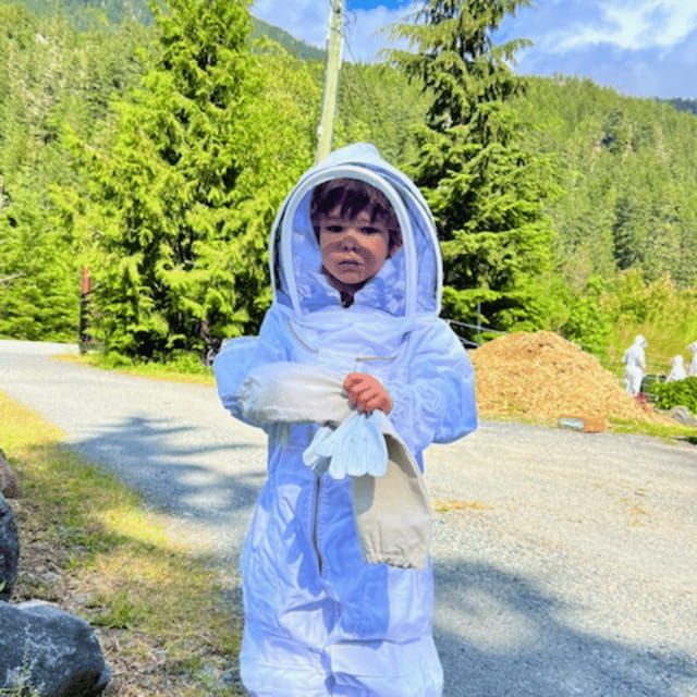 paradise-valley-guided-apiary-tour-meet-the-pollinators