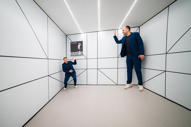 paradox-museum-barcelona-a-mind-twisting-experience