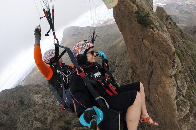 paragliding-epic-experience-in-tenerife-with-the-spanish-champion-team