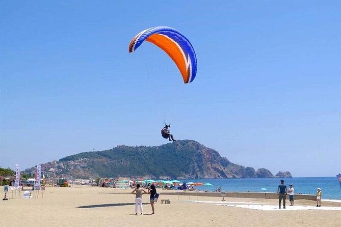 paragliding-experience-at-the-peerless-cleopatra-beach-2