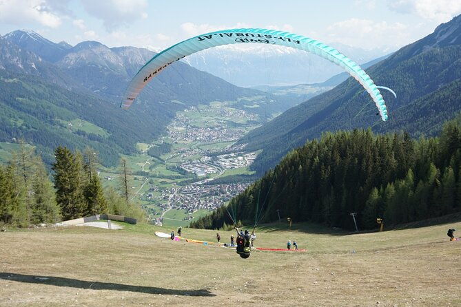 paragliding-experience-in-fulpmes-in-the-stubai-valley