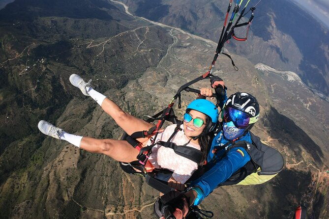paragliding-experience-in-the-chicamocha-grand-canyon
