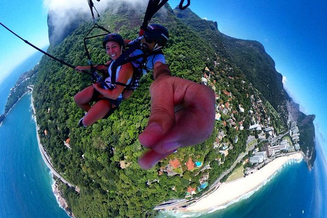 paragliding-flight-in-pedra-bonita-sao-conrado-rj
