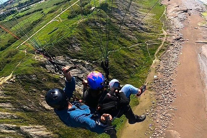 paragliding-flight-in-sopelana