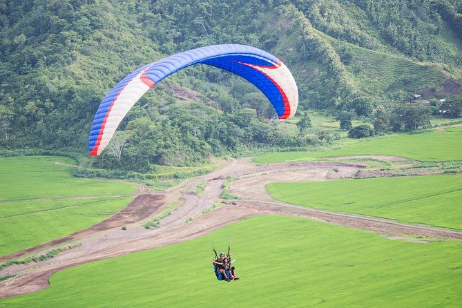 paragliding-flight-las-terrazas-900-ft-minimum-guaranteed