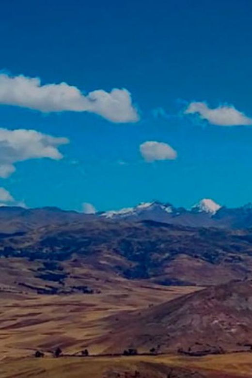 paragliding-flight-through-the-sacred-valley-of-the-incas