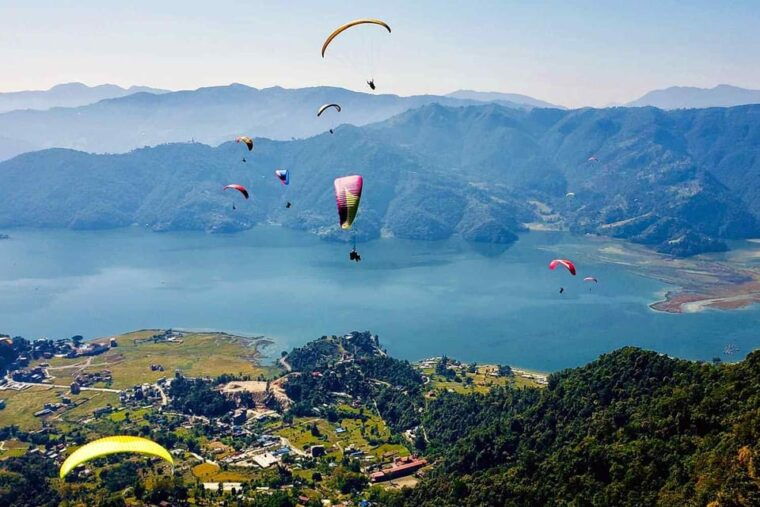 paragliding-in-pokhara-stunning-photos-and-videos