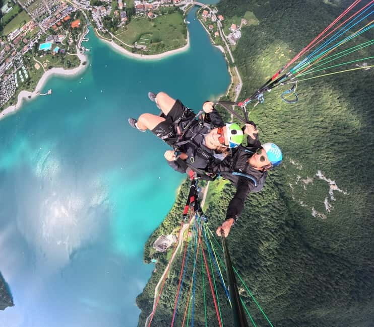 Paragliding on Lake Molveno - What Makes This Paragliding Tour Stand Out?