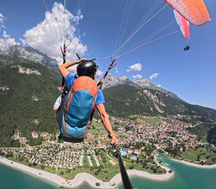 Paragliding on Lake Molveno - The Real Insider Tips