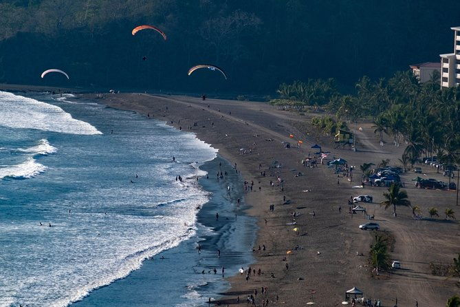 paragliding-tandem-flight-1-500-ft-up