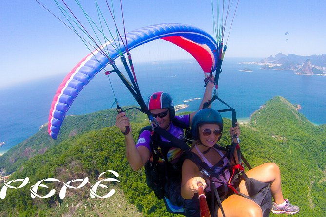 paragliding-tandem-flight-in-niteroi