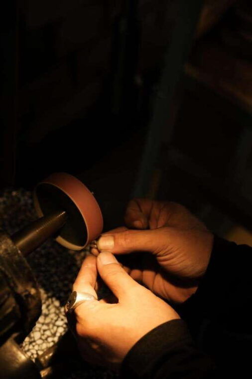 parallel-universe-silver-brass-jewelry-making-in-ubud